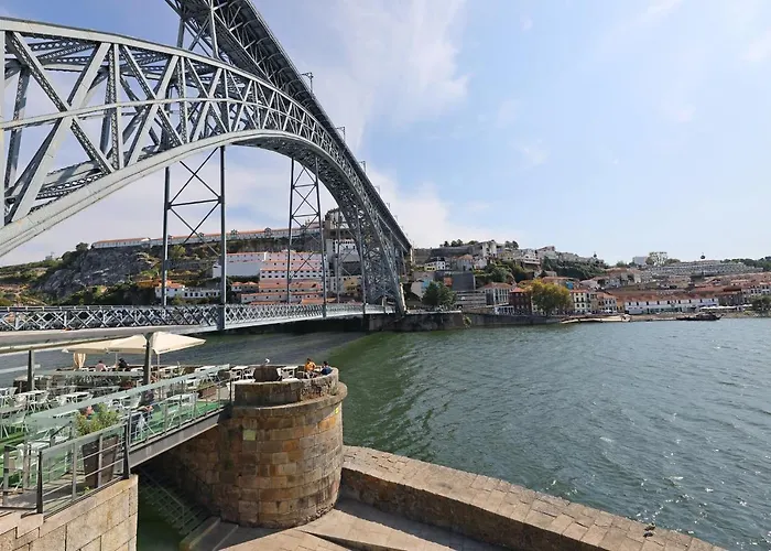 Apartamento Flh Almada Cozy With View Porto